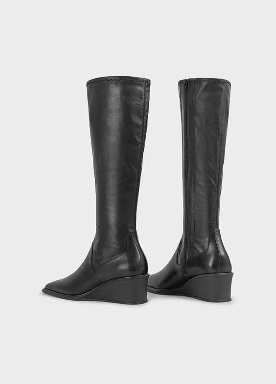 Anino Boot in Black