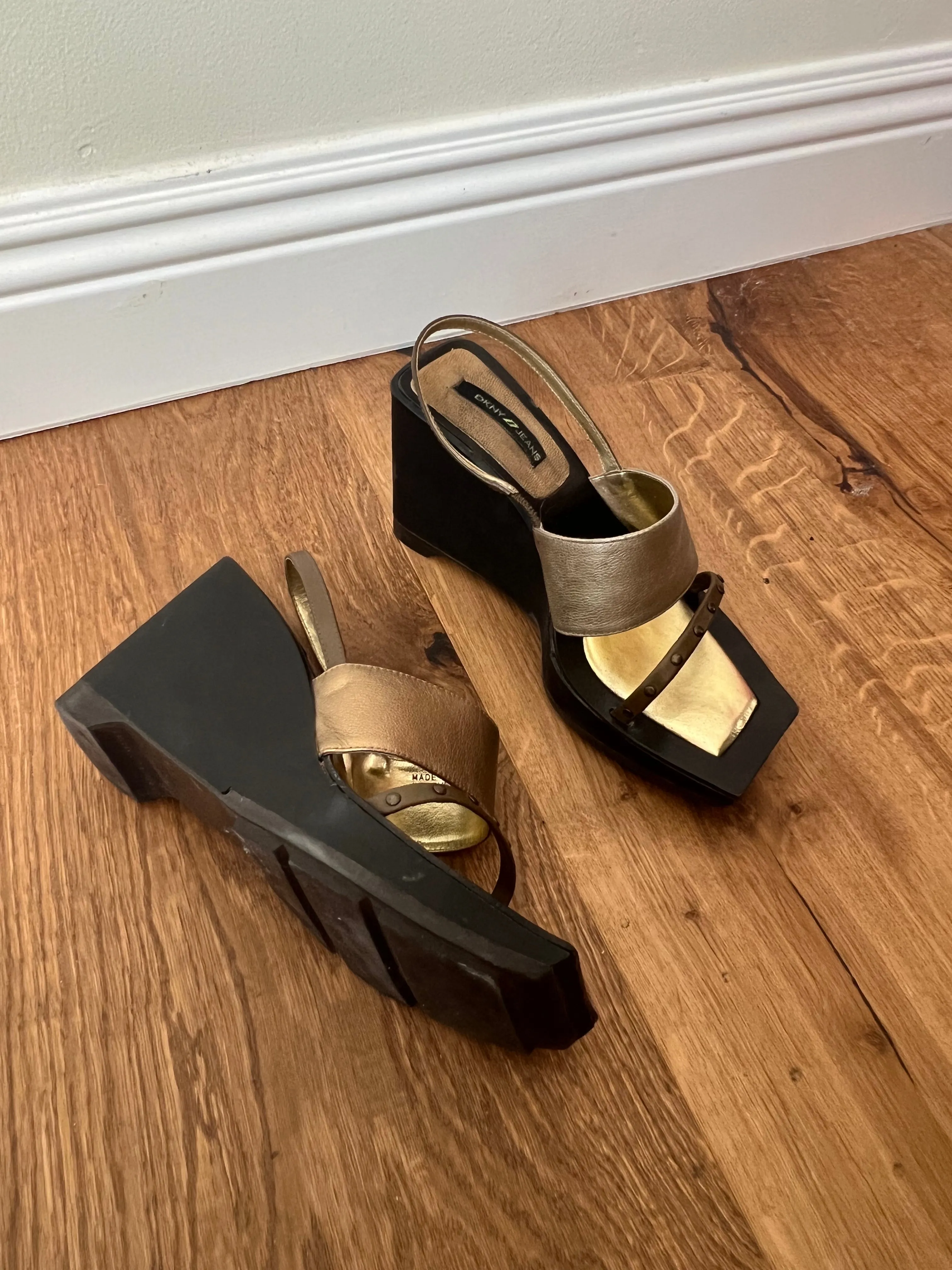 Vtg DKNY Wedges